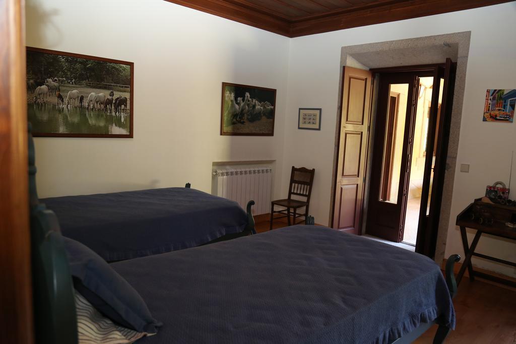 Quinta Dos Castanheiros Bed And Breakfast Ponte de Lima Rum bild