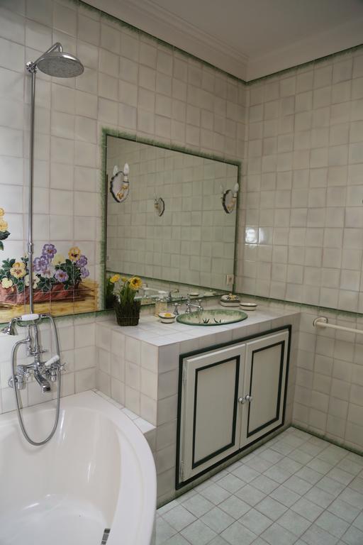 Quinta Dos Castanheiros Bed And Breakfast Ponte de Lima Rum bild