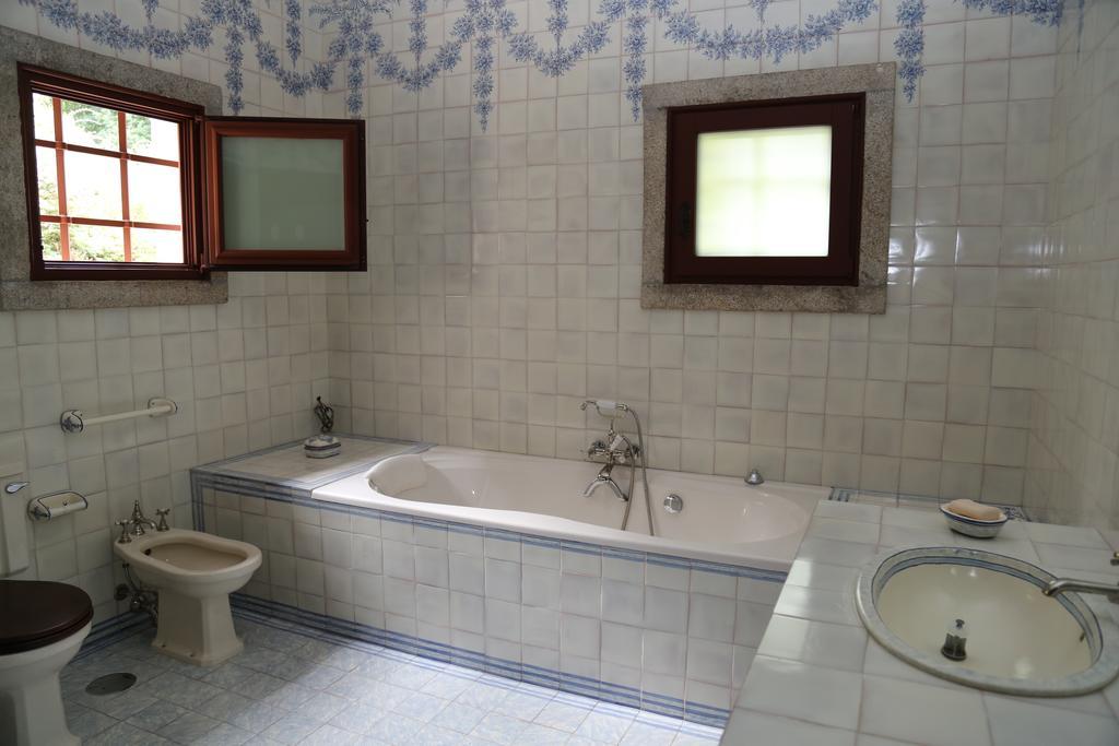 Quinta Dos Castanheiros Bed And Breakfast Ponte de Lima Rum bild