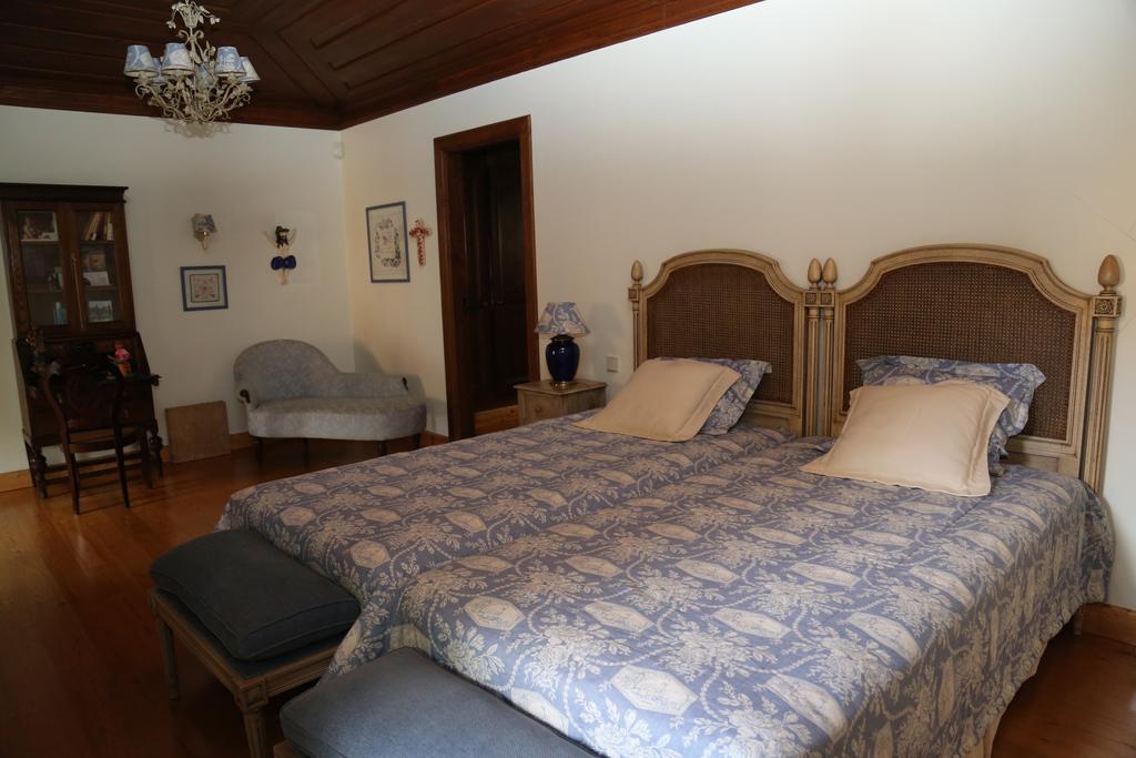 Quinta Dos Castanheiros Bed And Breakfast Ponte de Lima Rum bild